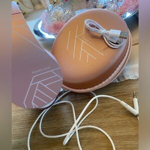 POWERLOCUS HEADPHONES & Case in Pink Gold!  🎧🎧🎧🎧🎧🎧🎧🎧🎧🎧🎧🎧🎧